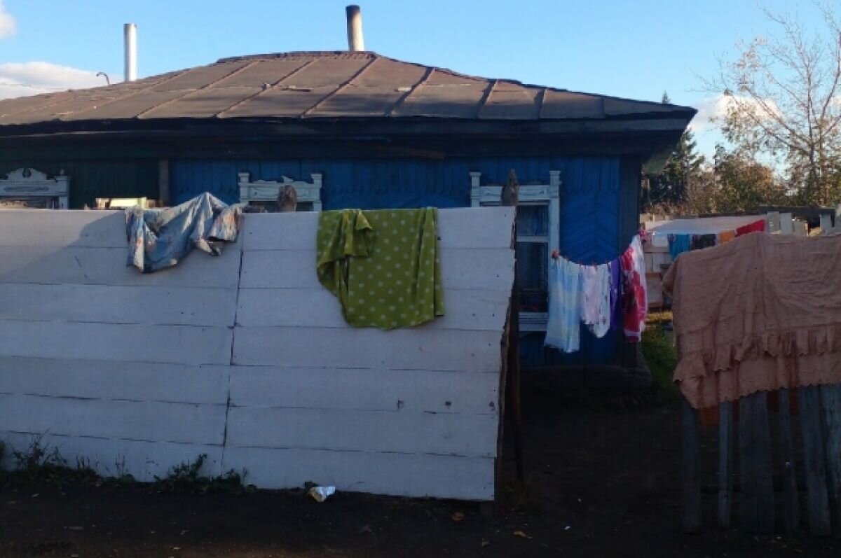    Под Волгоградом отвергнутый ухажер трижды проникал в дом к возлюбленной