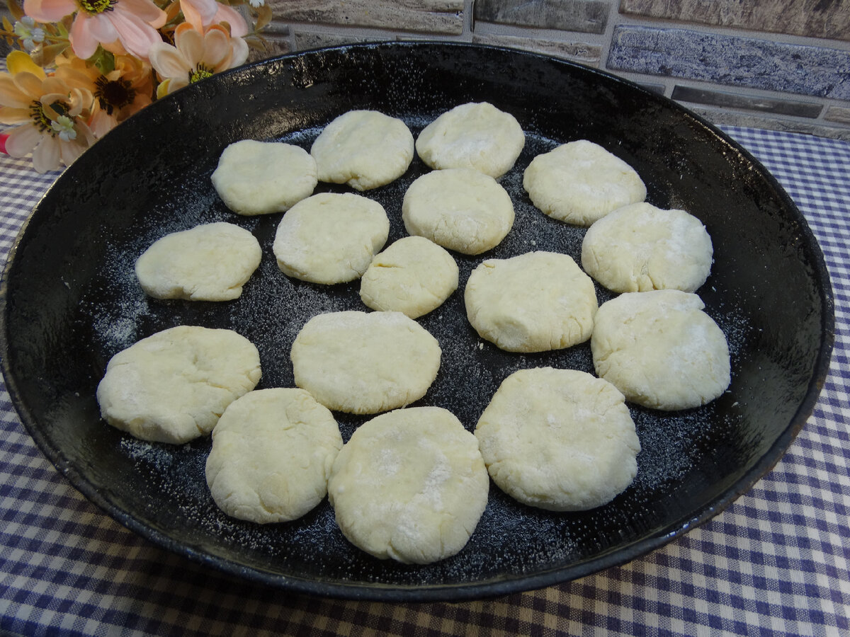 Сырники в духовке в сметанной заливке | Готовим вкусно дома/ Кулинария/  Рецепты | Дзен