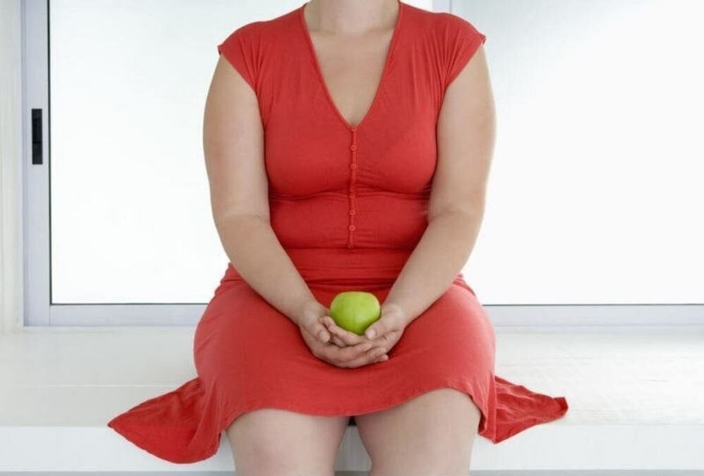 После 40 почему полнеют. Лишний вес. Женщина худеет. Женщина с лишним весом.