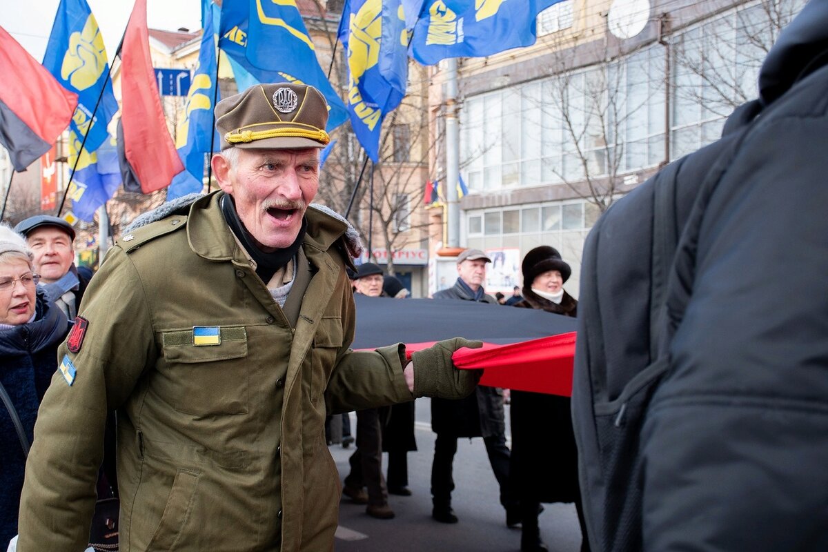 Палачом может быть только брат. Каинова печать.