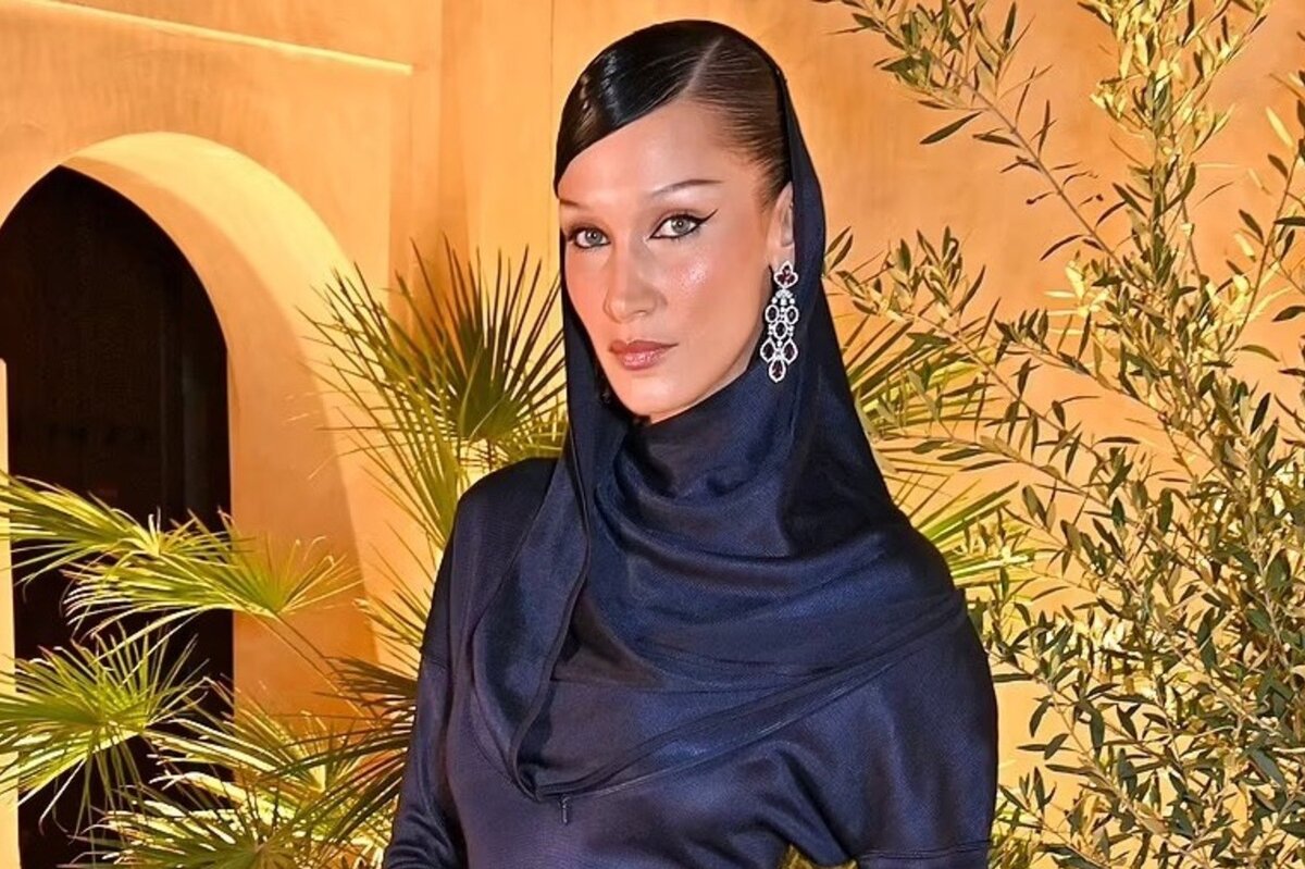     Самая красивая женщина в мире надела платье 1986 года на Fashion Trust Arabia Awards