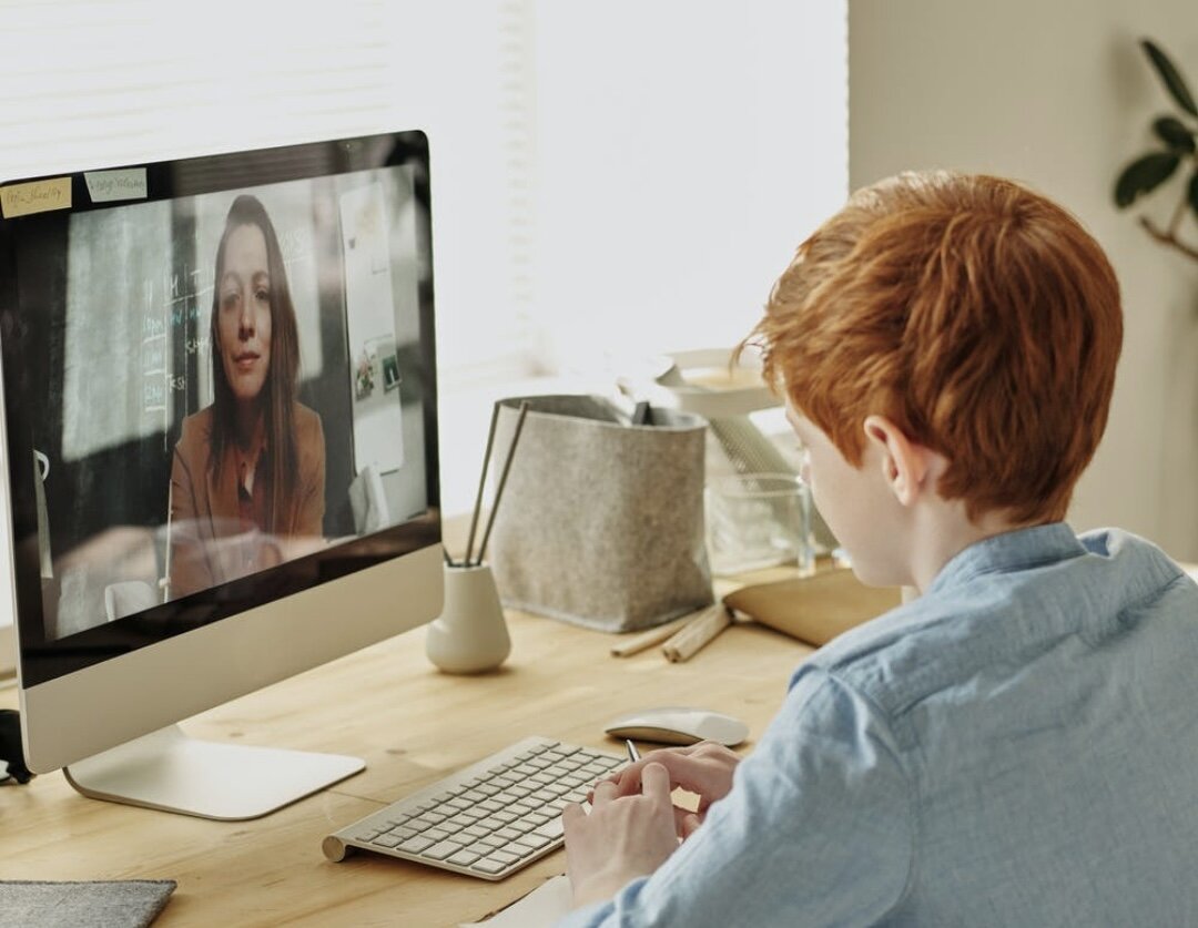 Можно довериться профильному репетитору — он поможет найти пробелы в знаниях, определить сильные и слабые стороны и разработать стратегию подготовки