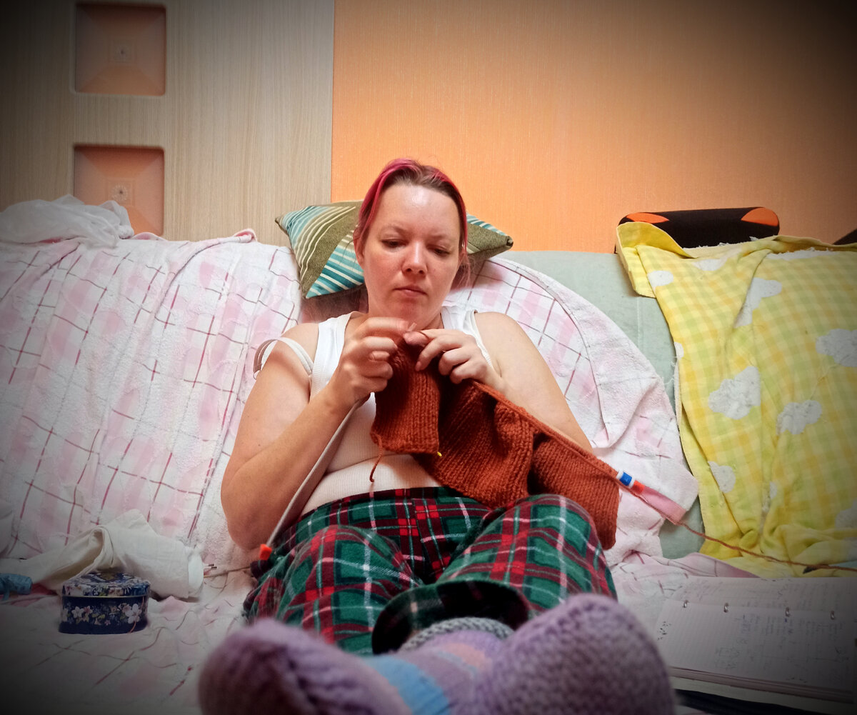 Вечер. На фото автор канала. 