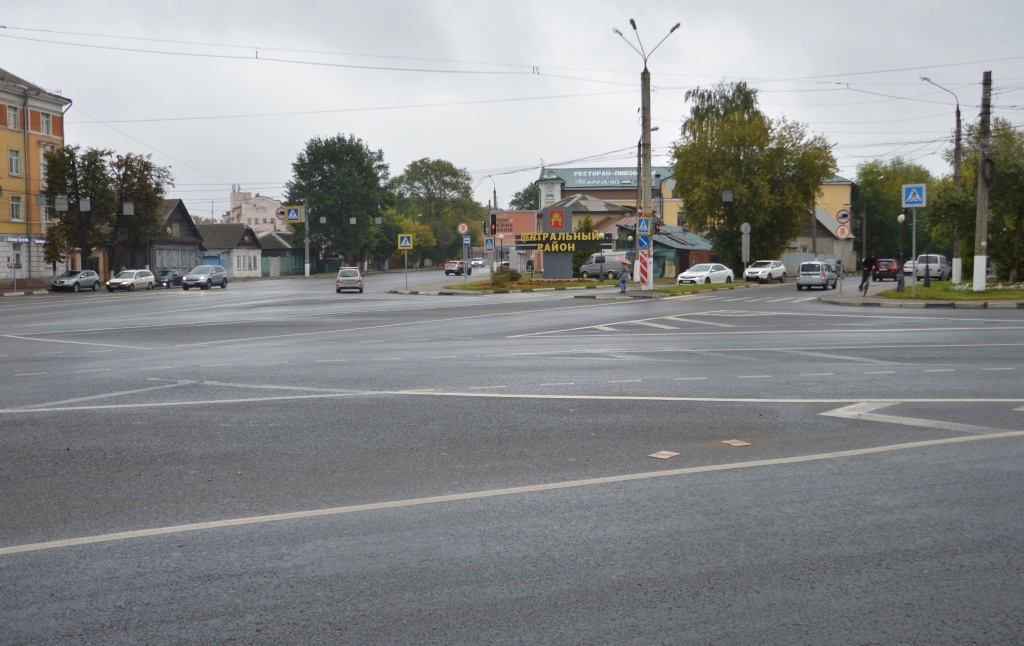 В Твери выровняли городские дороги на 56 участках. Ремонт завершается