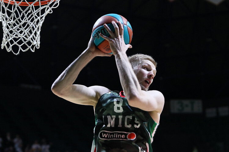    Вячеслав Зайцев: «В первой половине мы пропустили 46 очков. Это слишком много для того, чтобы вырваться вперед. Надо было лучше играть в защите с самого начала»