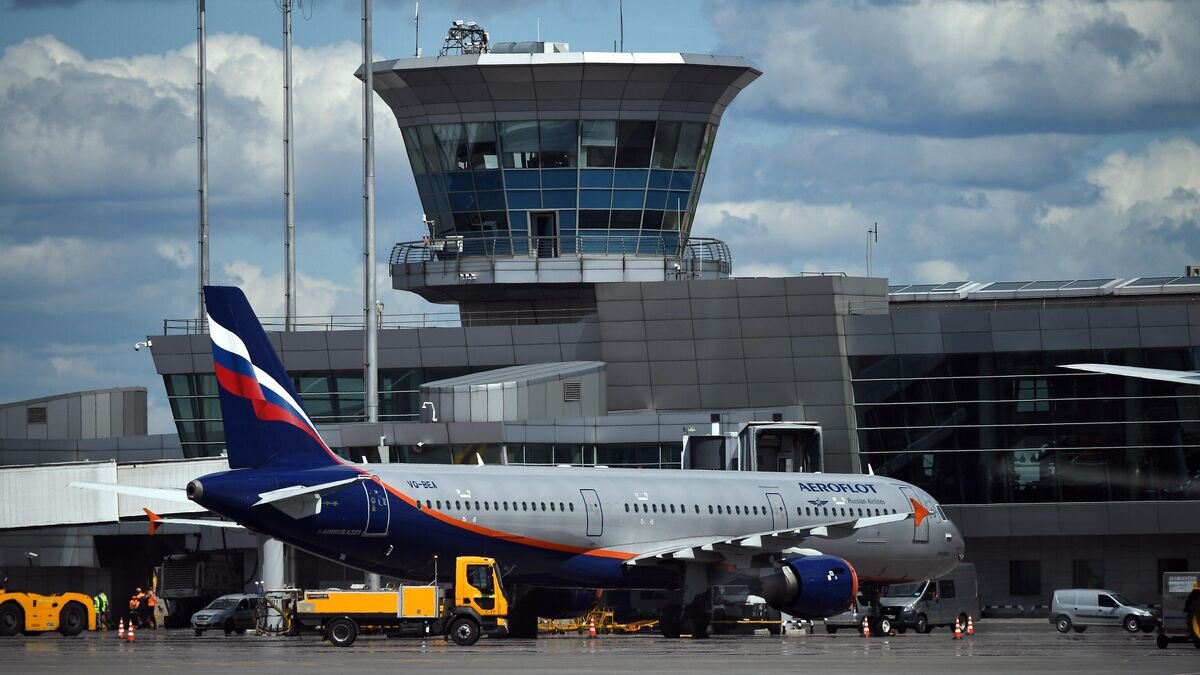   Самолет Airbus A320neo авиакомпании "Аэрофлот" в аэропорту Шереметьево имени А. С. Пушкина© РИА Новости / Максим Блинов