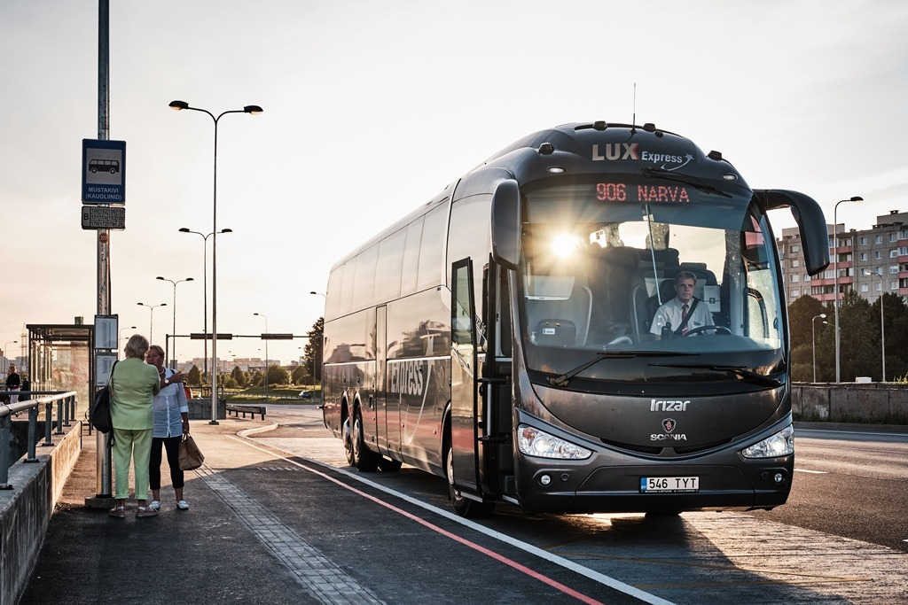 Люкс экспресс автобус санкт петербург. Lux Express Таллин Санкт-Петербург. Lux Express автобусы Санкт-Петербург Таллин. Lux Express Нарва Таллин. Люкс экспресс СПБ Таллин.