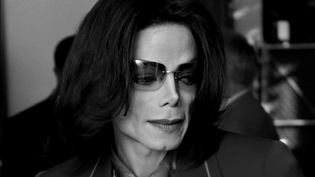 Майкл во время суда, 2005 год