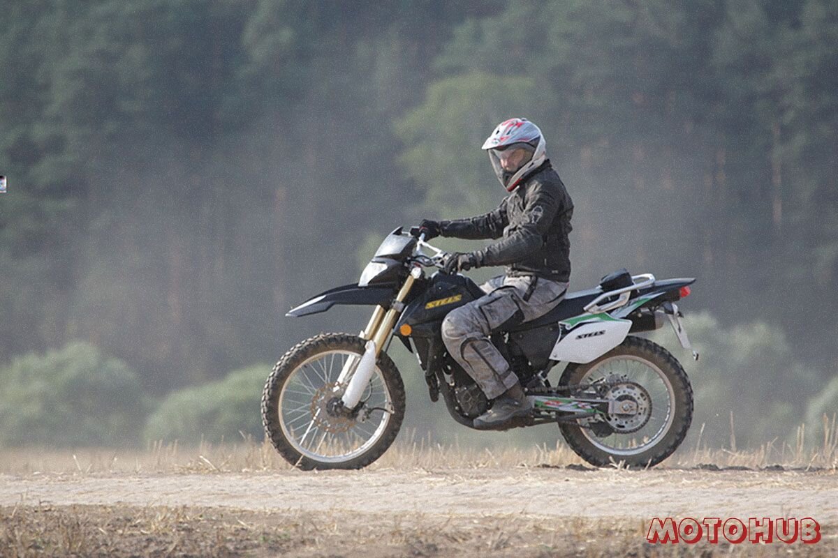 Крыло заднее (чёрное), пластик Stels 400 Enduro