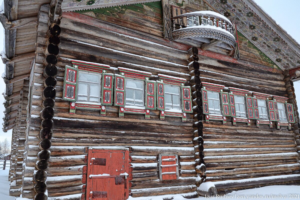 Уникальные деревянные дома (40 фото)