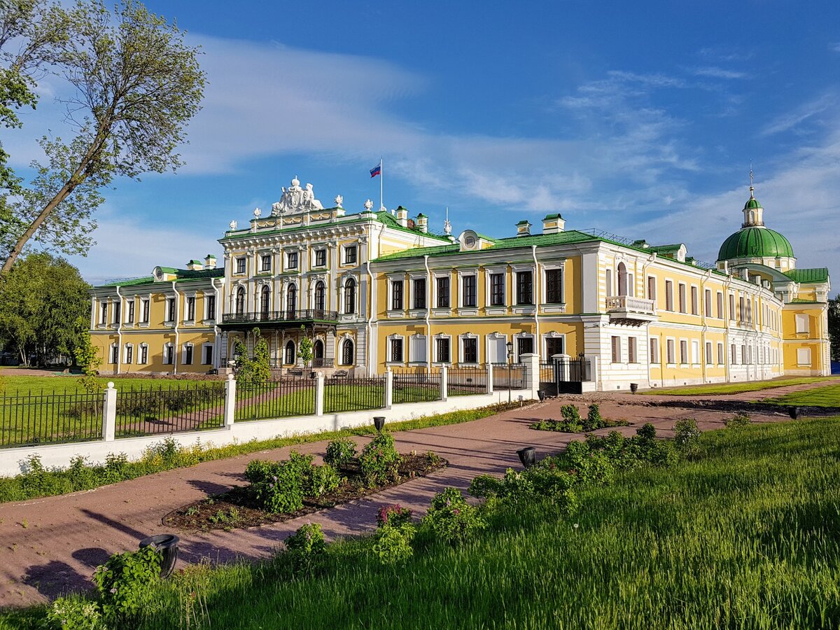 Тверской города москвы. Императорский путевой дворец в Твери. Путевой дворец Екатерины Тверь. Екатерининский путевой дворец в Твери. Тверь Императорский путевой дворец галерея.