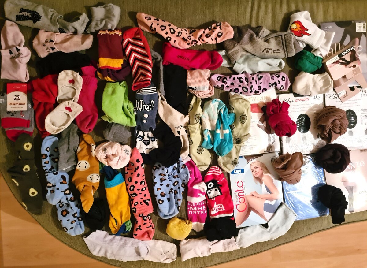 Если увеличить фото, можно рассмотреть рисунки и надписи поближе