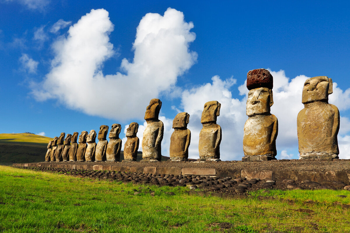 моаи на острове пасхи. остров пасхи столица. москва остров пасхи. остров пасхи океания. москва остров пасхи.