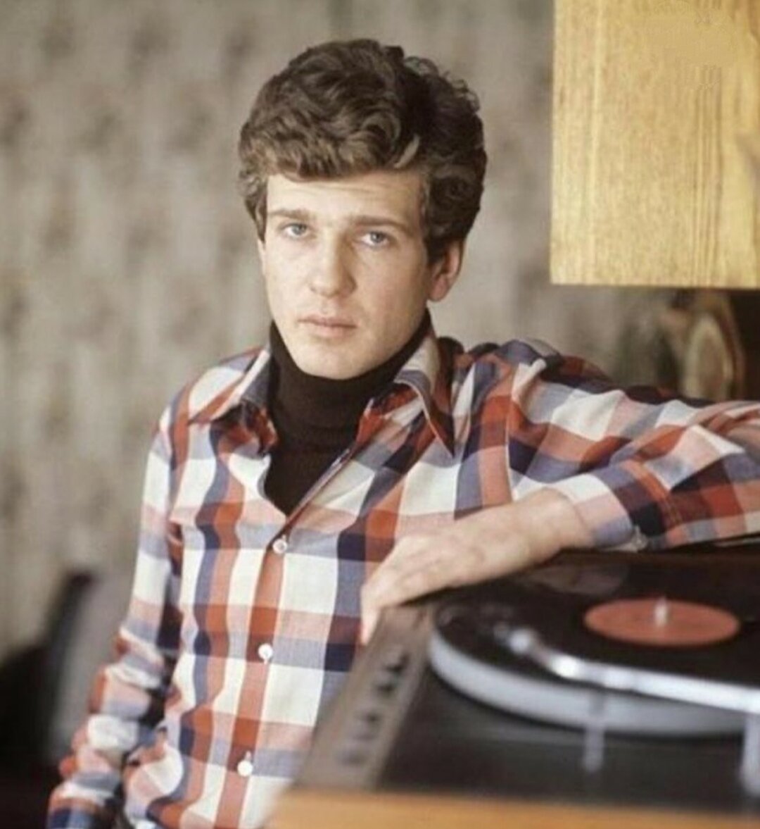 Игорь Костолевский в молодости