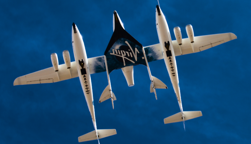 Космолет и самолет-разгонщик компании Virgin Galactic