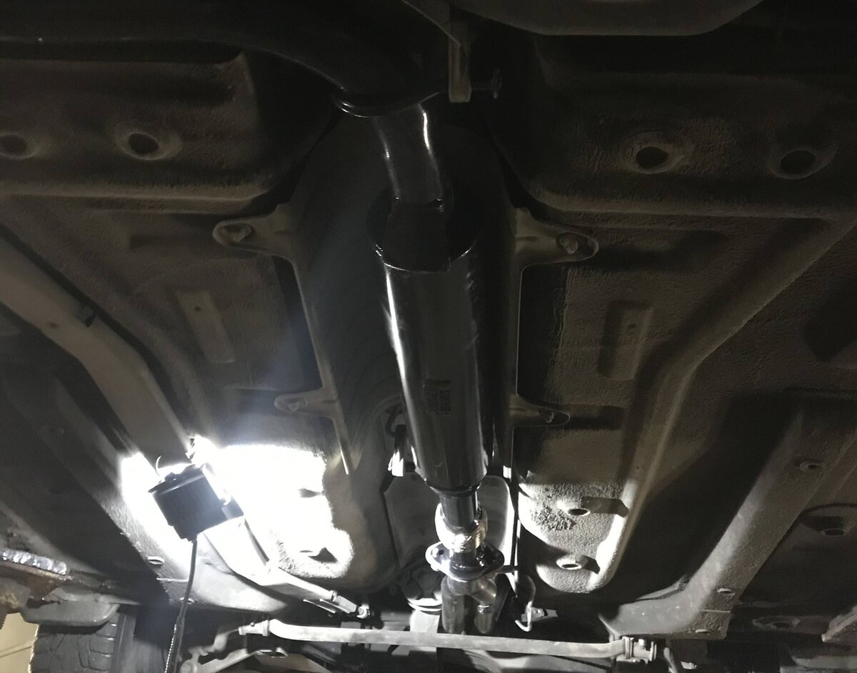 Так выглядит установленный резонатор 