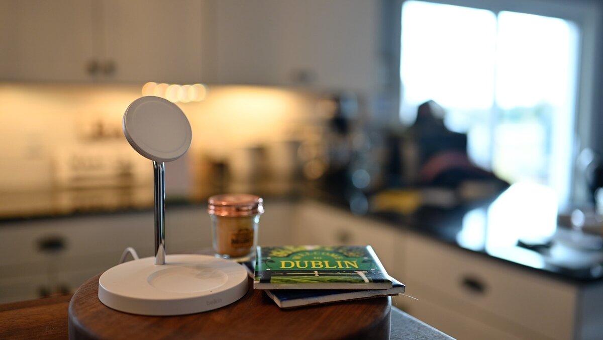 BoostCharge Pro 2-in-1 MagSafe