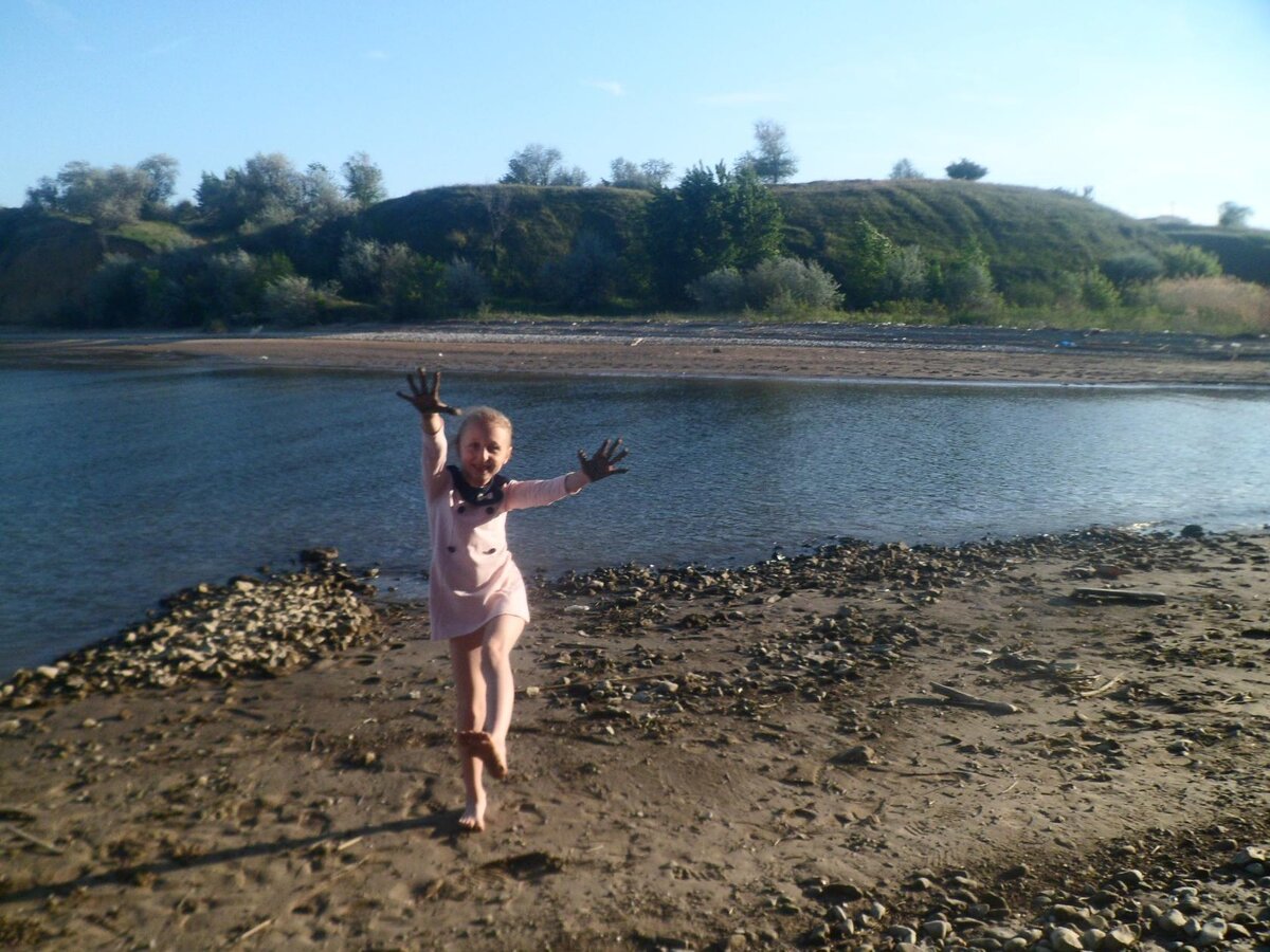 Волга  а позади нас обрывы