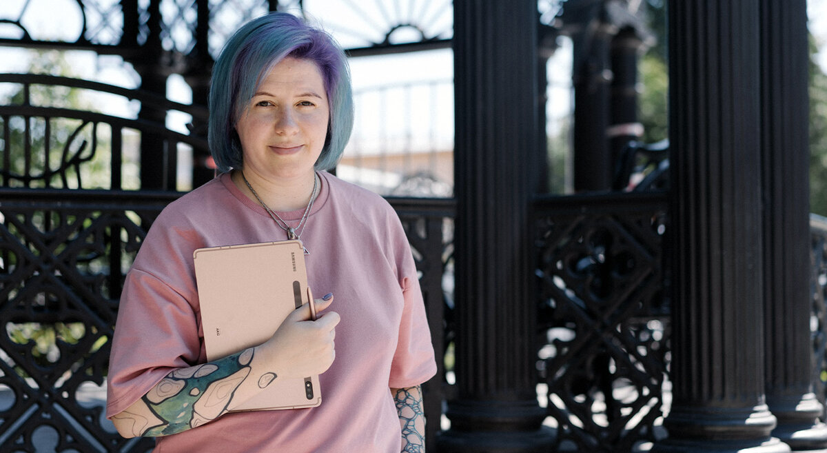 Анастасия, 39 лет, художник-иллюстратор, дизайнер, копирайтер — искала (и нашла) «своё» устройство для работы и отдыха