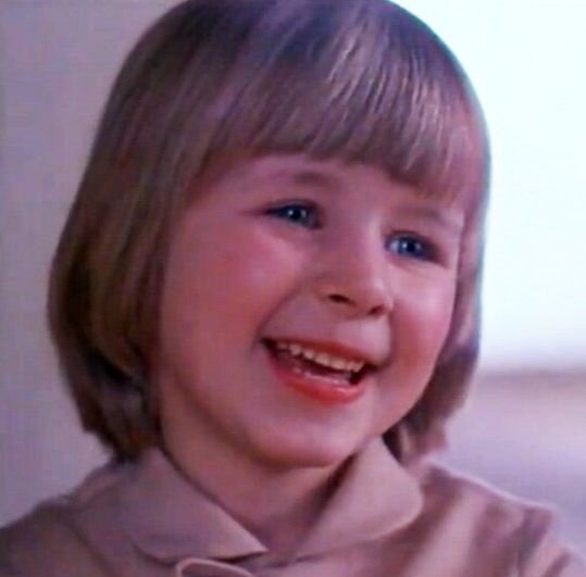 Айлика Кремер в роли Маши