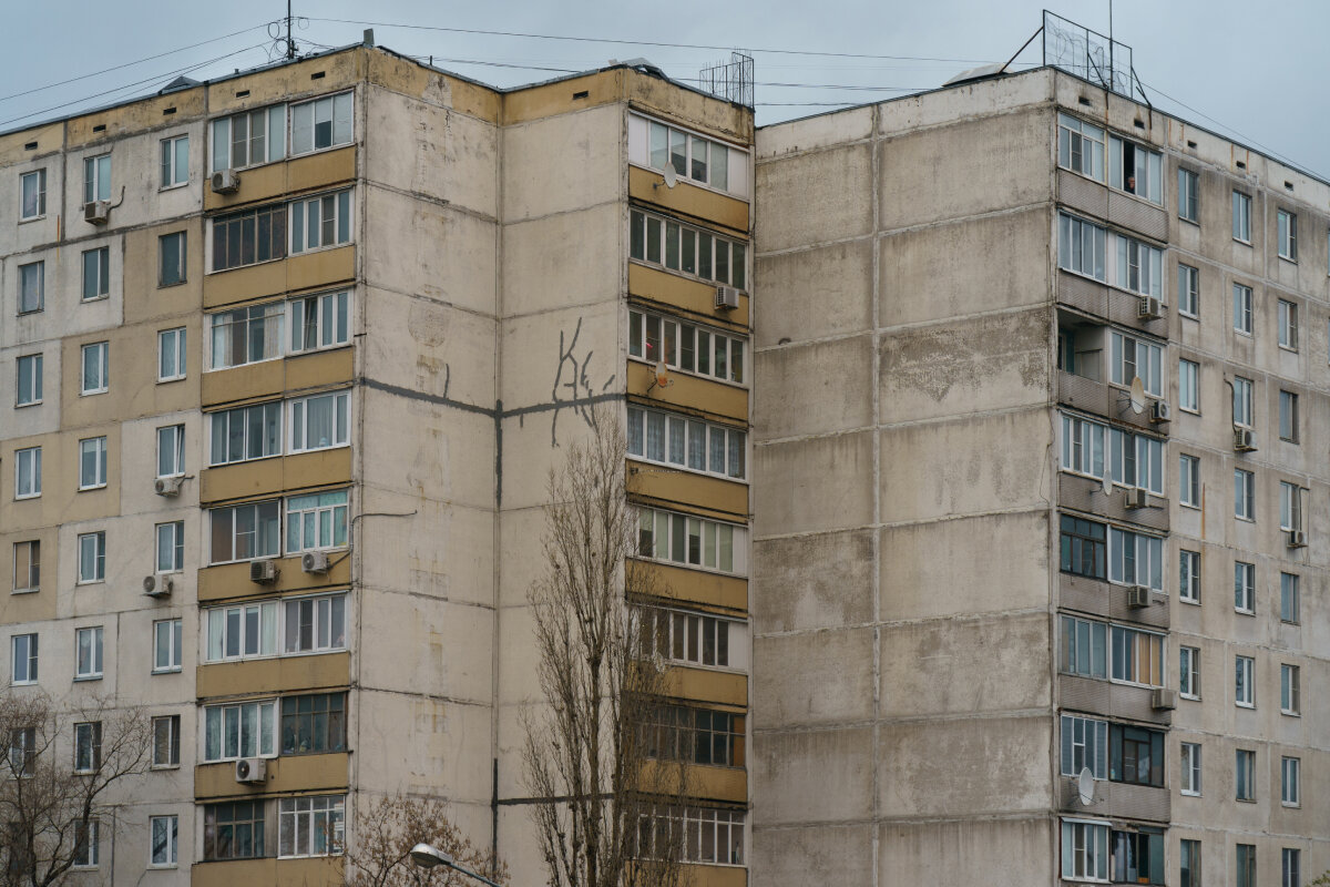 Страшный заброшенный дом в лесу