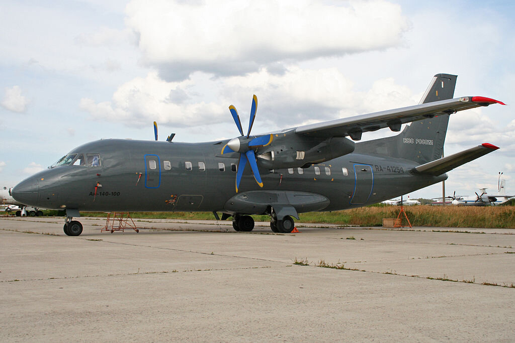 Ан 140 фото самолета Самолет "Ладога" вместо Ан-140. Как развивается производство самолетов в России?