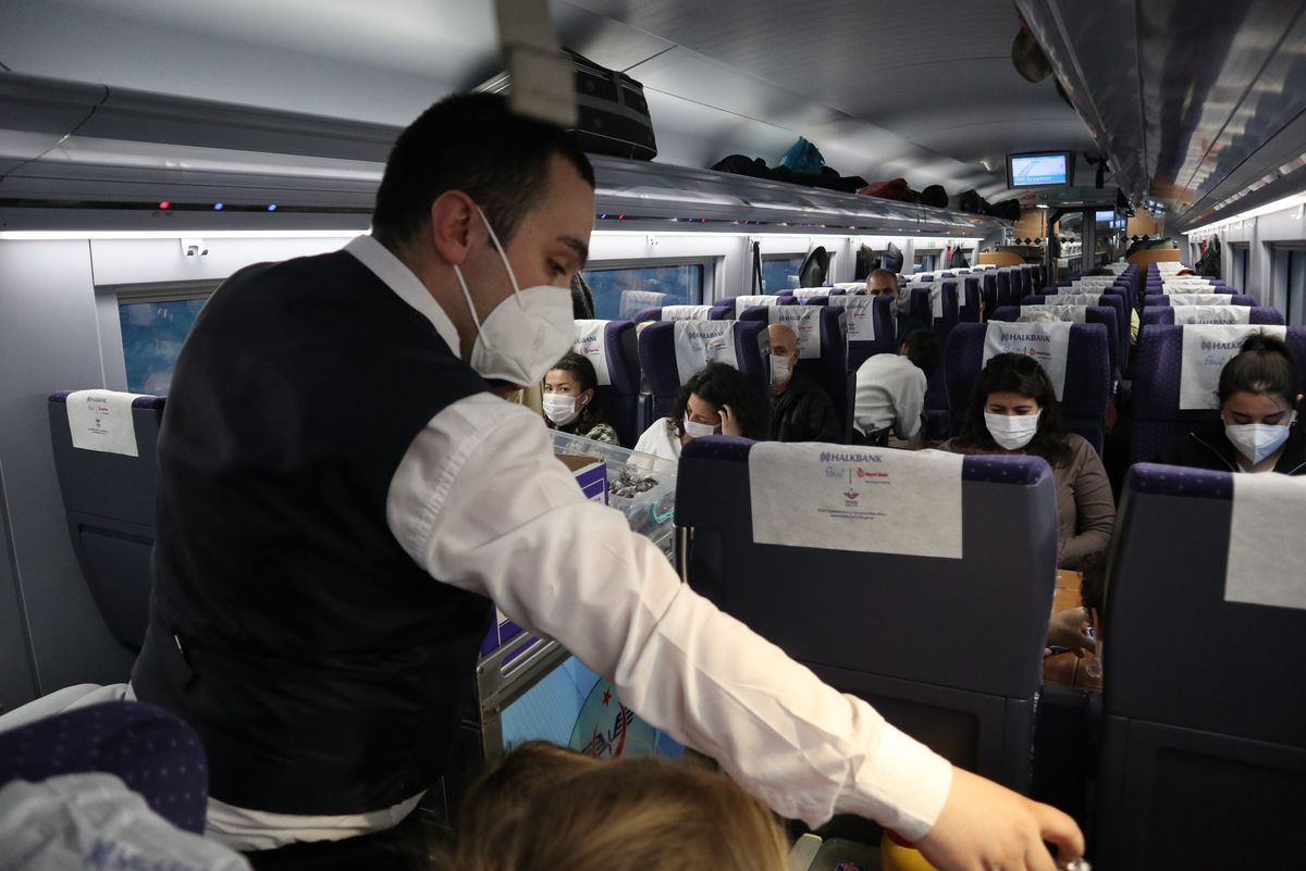 По Турции на местном "Сапсане": дёшево и сердито!