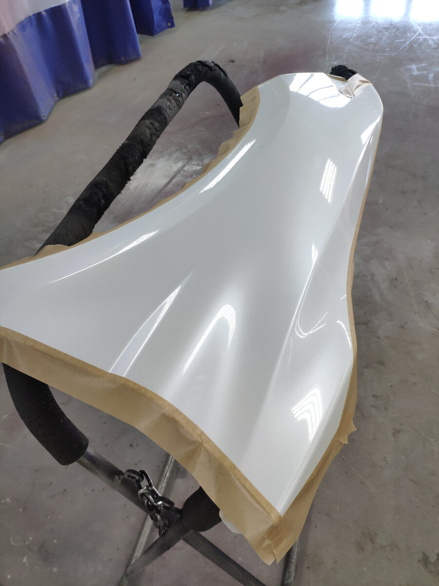 Обклеиваем края скотчем