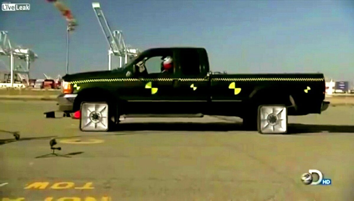 Авто из прередачи "Разрушители легенд"