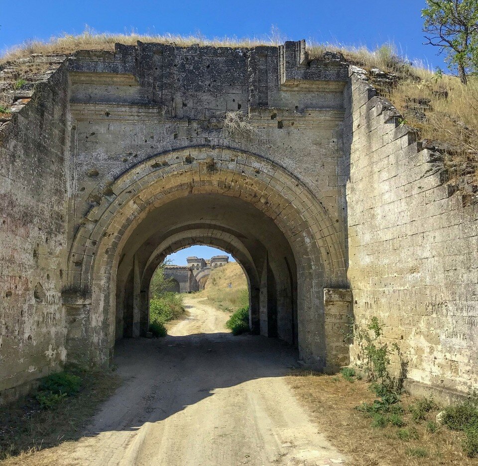     Северные ворота. Фото: Комендант Крепости/Керченская крепость/VK