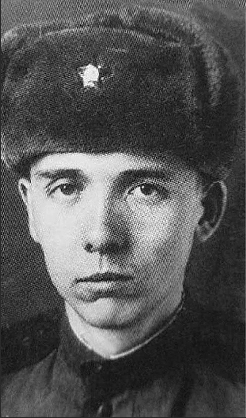 Николай Петров.