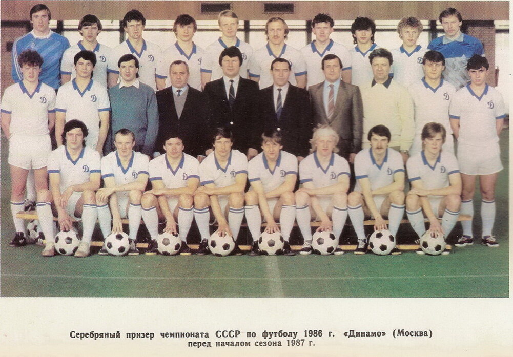  В 1985 году «Факел» из Воронежа, в котором играл Лосев, во второй раз в своей истории пробился в высшую лигу.-3