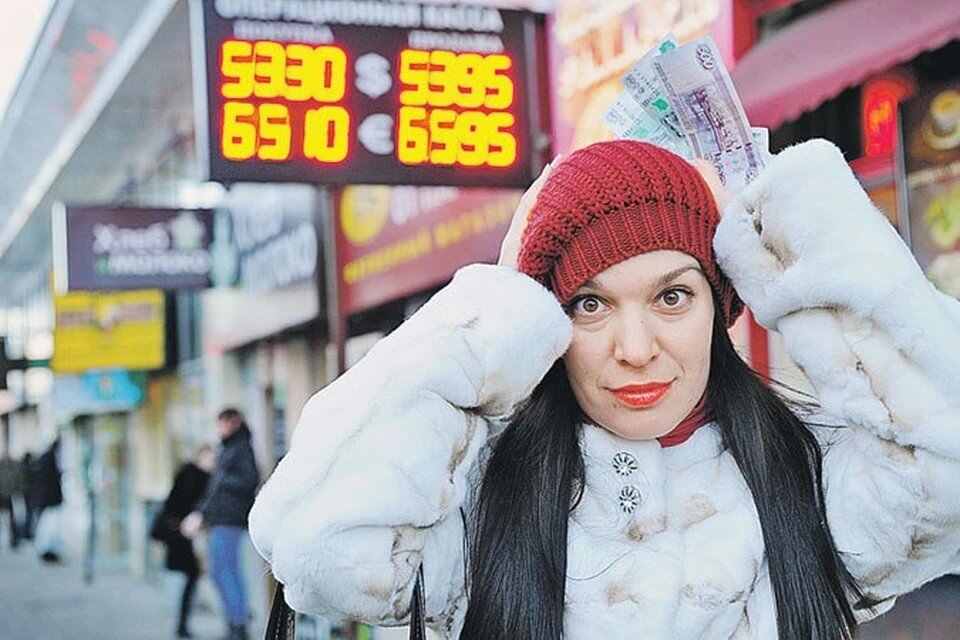     Курс рубля продолжит боковое движение на этой неделе, прогнозирует эксперт Иван ВИСЛОВ