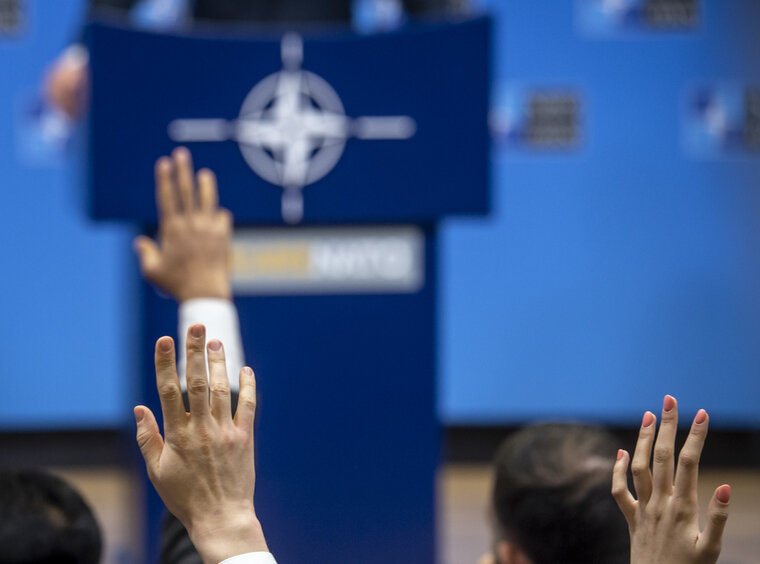    Страны НАТО хотят поучаствовать в конфликте на Украине, считает Дмитрий Кулеба