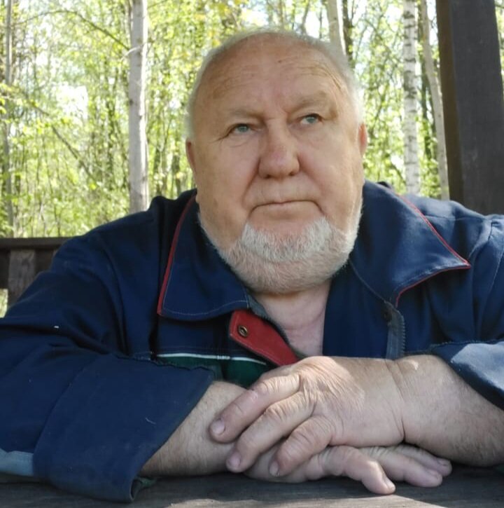 пенсионер В. Гвозденко, фото из архива автора