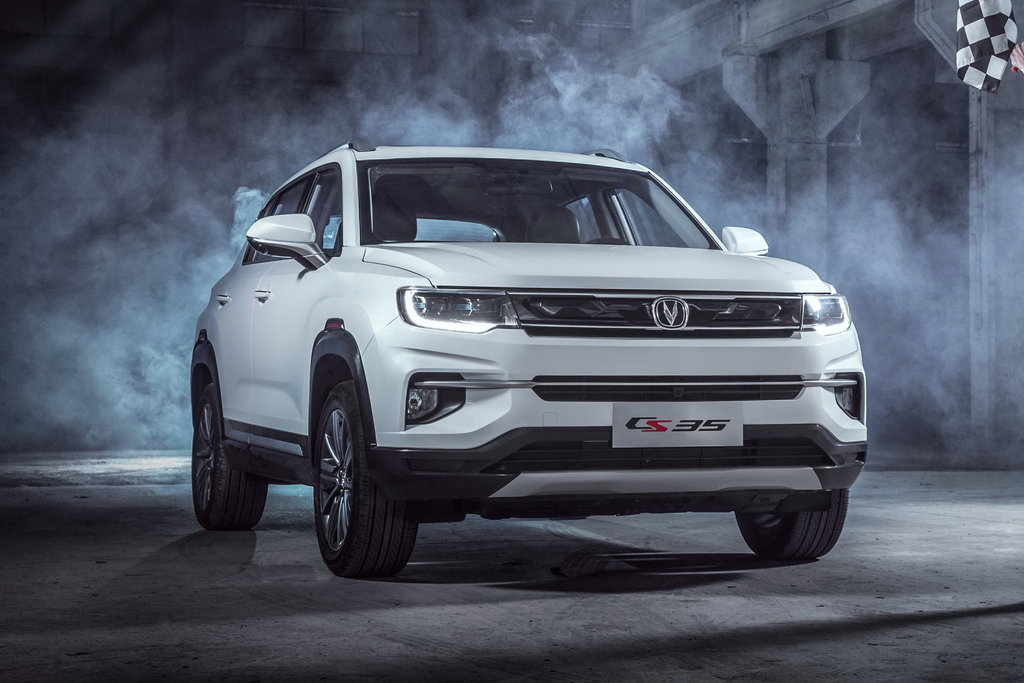 Модель предыдущей генерации (похожа на VW Tiguan)
