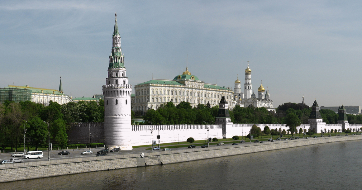 Красная площадь была белой. Кремль Белокаменный Московский Кремль. Белый Московский Кремль. Белокаменный Кремль в Москве сейчас. Московский Кремль 1801.