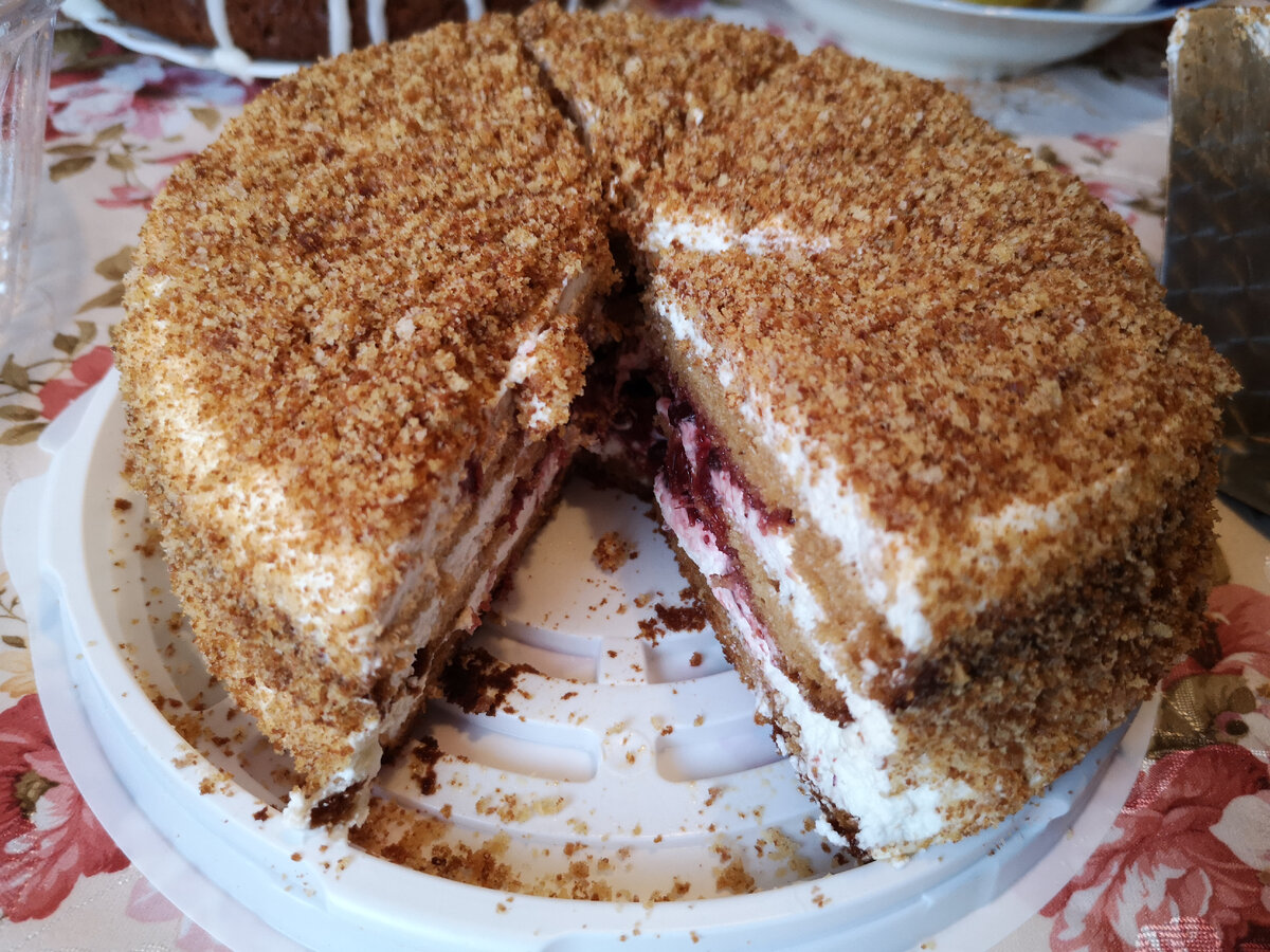 Великие Луки. Где остановиться на ночлег и что купить с собой?