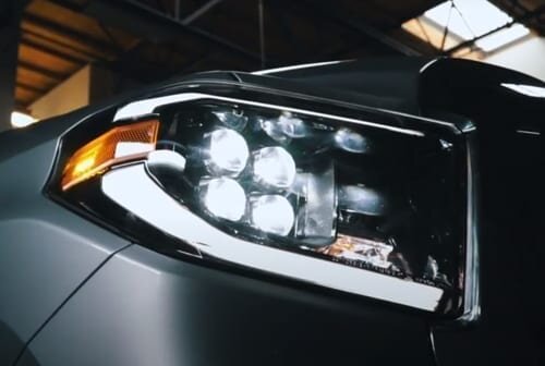 Фары TOYOTA Tundra / Sequoia 2007-2013 артикул: 880727