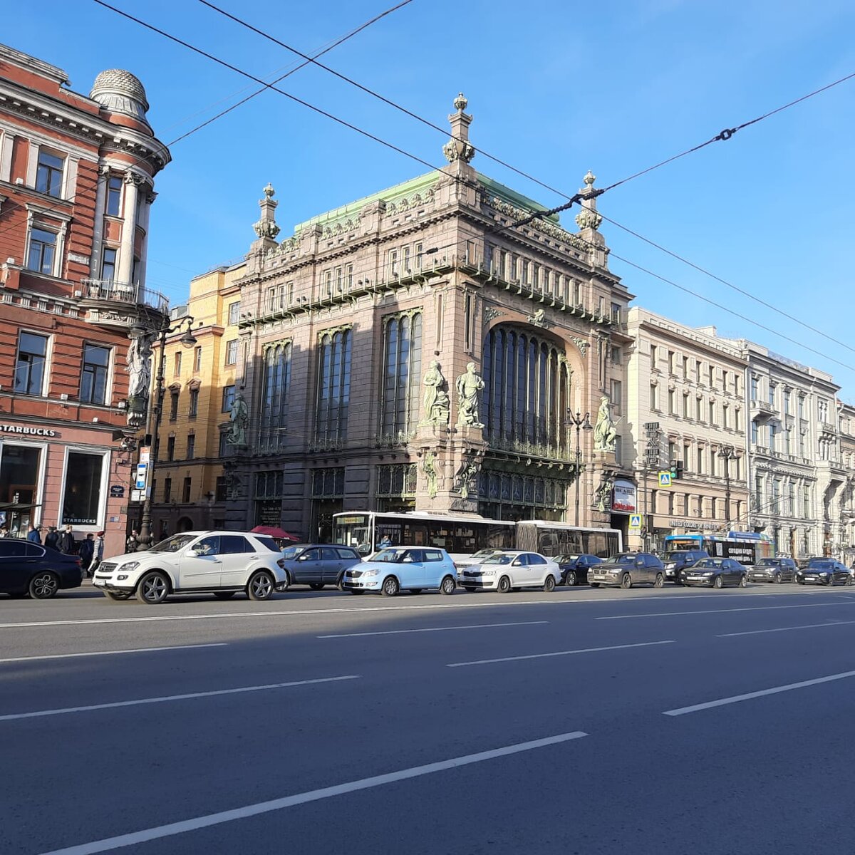 Елисеевский гастроном в Петербурге: непростая судьба семьи владельца ...