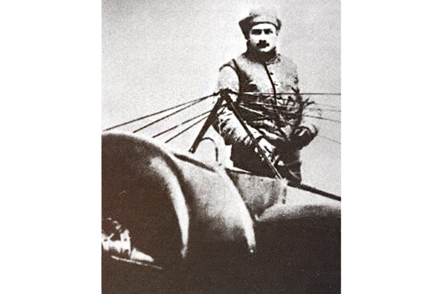   Первый летчик-истребитель Ролан Гаррос /Источник: http://pix.photone.me/