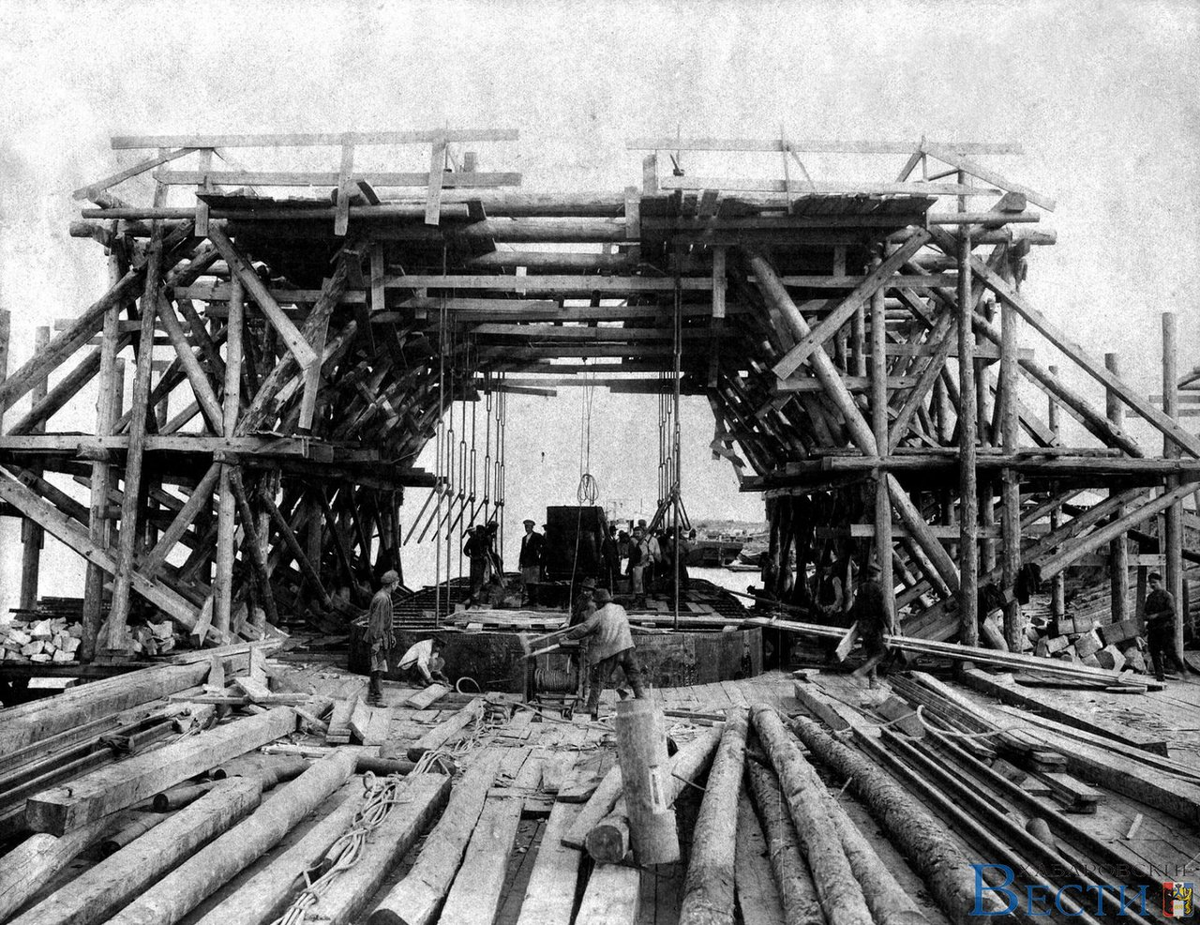 магнитогорский металлургический комбинат 20 век. строительство первой в мире. жд станция британия 19 века. тауэрский мост начало строительства. хоум иншуранс билдинг в чикаго архитектор.