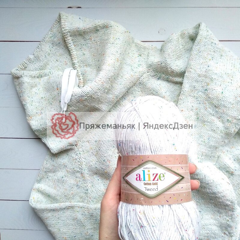 Худи я делала из перевязанных ниток!!! И ничего :) Но вязала спицами 2 мм. Листайте