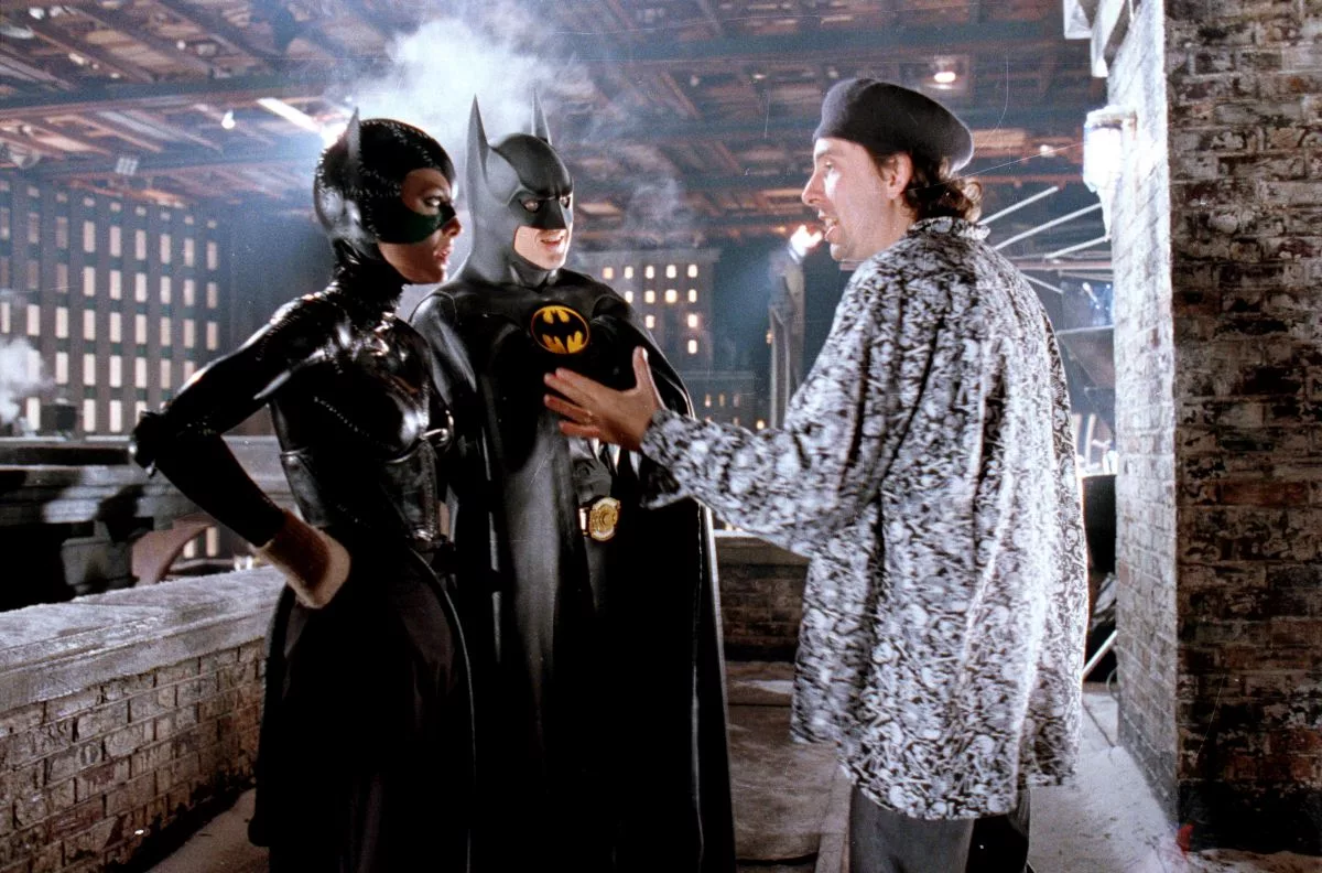 Batman tim. Тим Бертон Бэтмен возвращается. Бэтмен тим бёртон 1992.