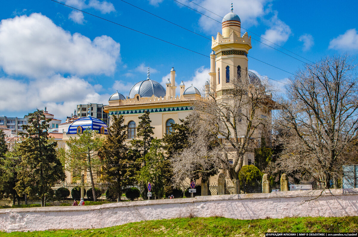 Феодосия город герой. С днем города Феодосия фото.