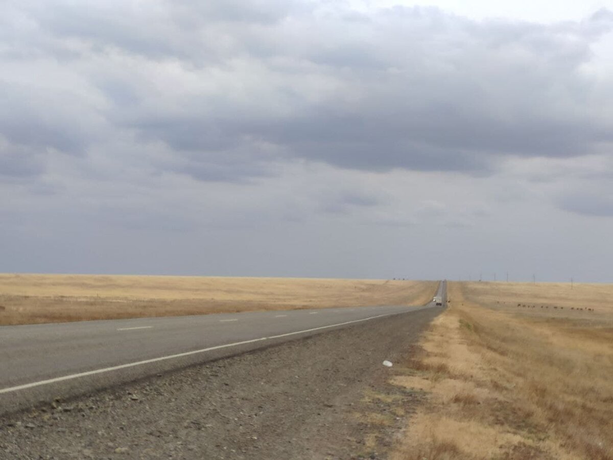 дороги Калмыкии, личное фото. Листайте - там есть еще фото