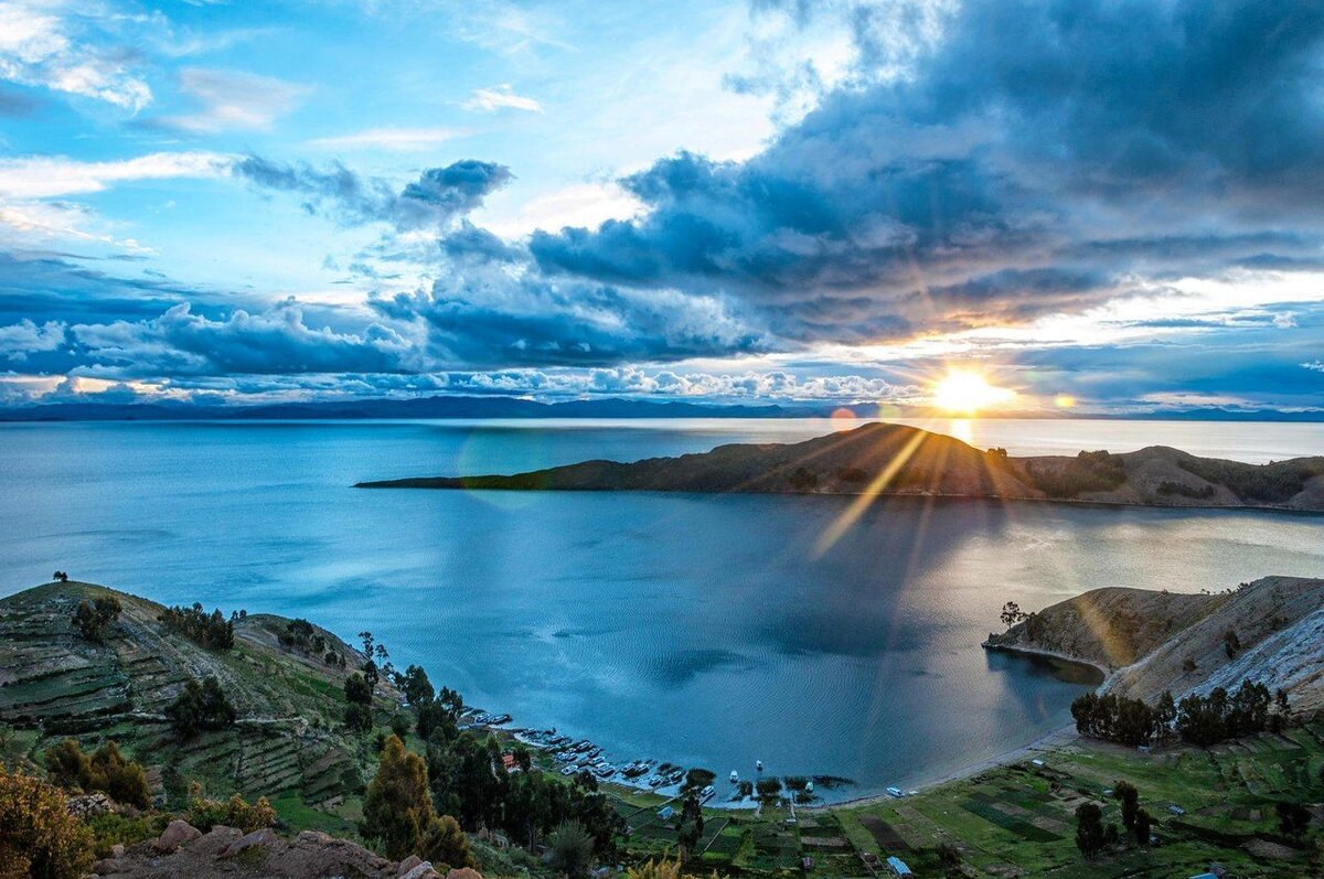 Озеро Титикака в Южной Америке (источник фото: Интернет)