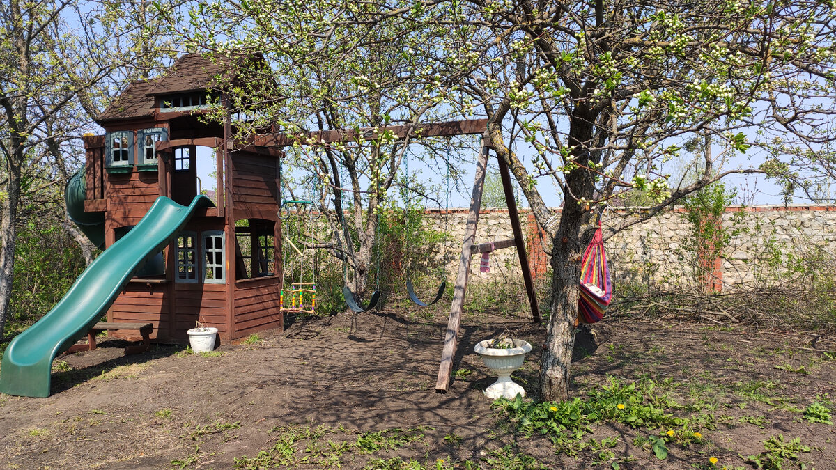 Теперь качалочки у каждой принцессы) 