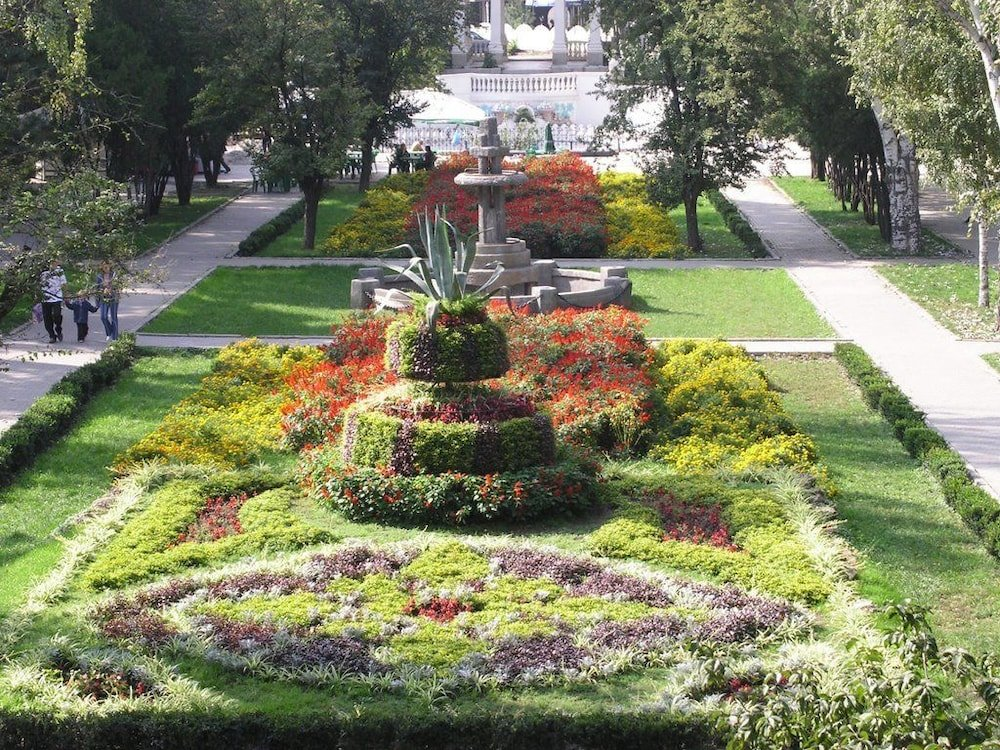 Парк имени Горького Ростов-на-Дону. Центральный парк имени Горького Ростов-на-Дону. Парк имени Горького Ростов. Парк культуры Горького Ростов на Дону.