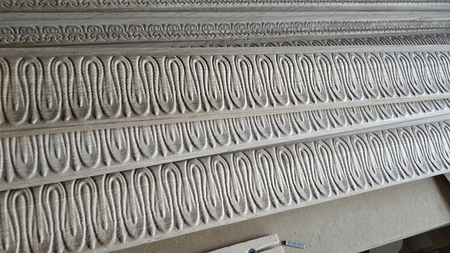 резной погонаж.